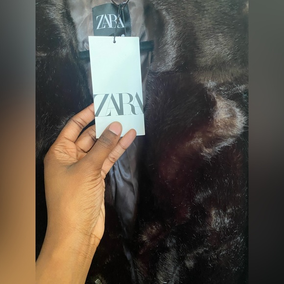 Zara Faux Fur Coat - Picture 4 of 4